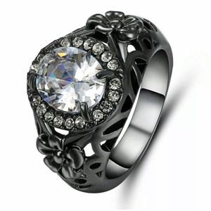 Black Gold 10k Flower Ring Size 7